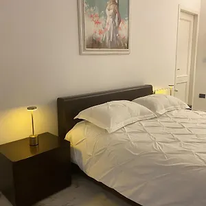  شقة Savany B&apartments إيطاليا